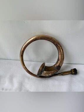 1910 - ANTIQUE CIRCULAR BRASS AUTOMOBILE CAR BULB HORN
